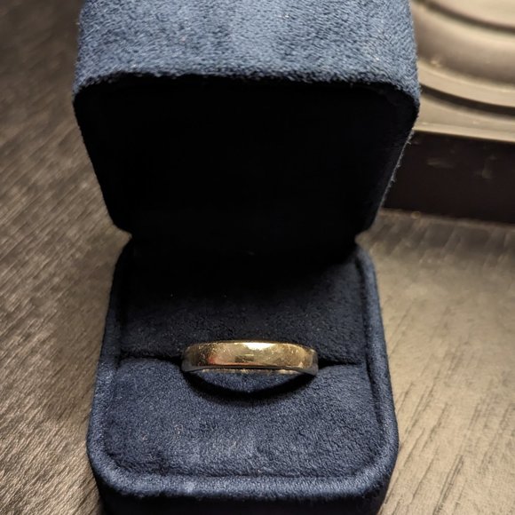 Men's 14 karat white gold wedding band - Picture 2 of 3